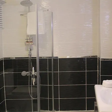 Lena Flats Lejlighedshotel