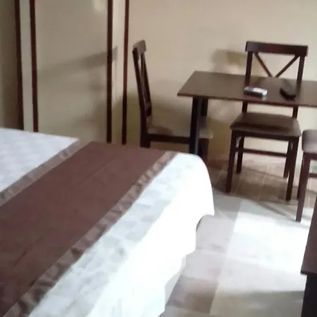 Lena Flats Lejlighedshotel