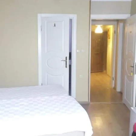 Lejlighedshotel Lena Flats