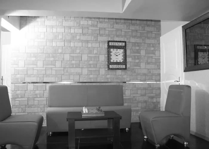 Lena Flats Aparthotel 4*