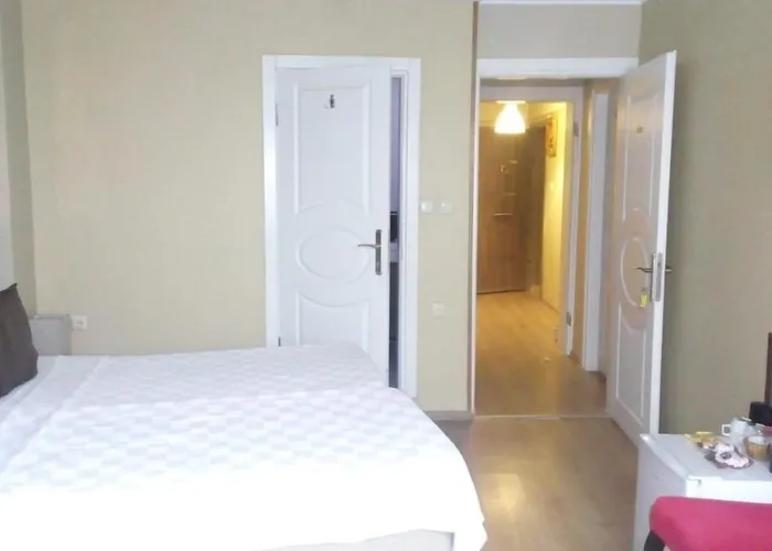 Aparthotel Lena Flats